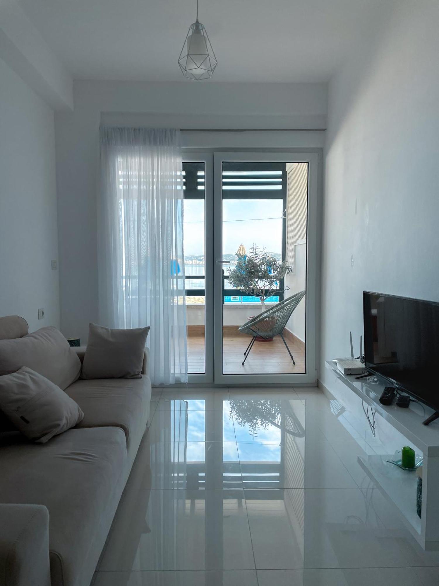 Aqua * Vlore